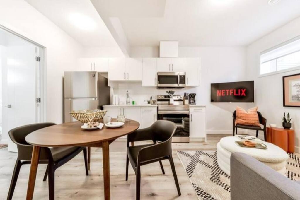 Photo of Livingroom in Jasper Place