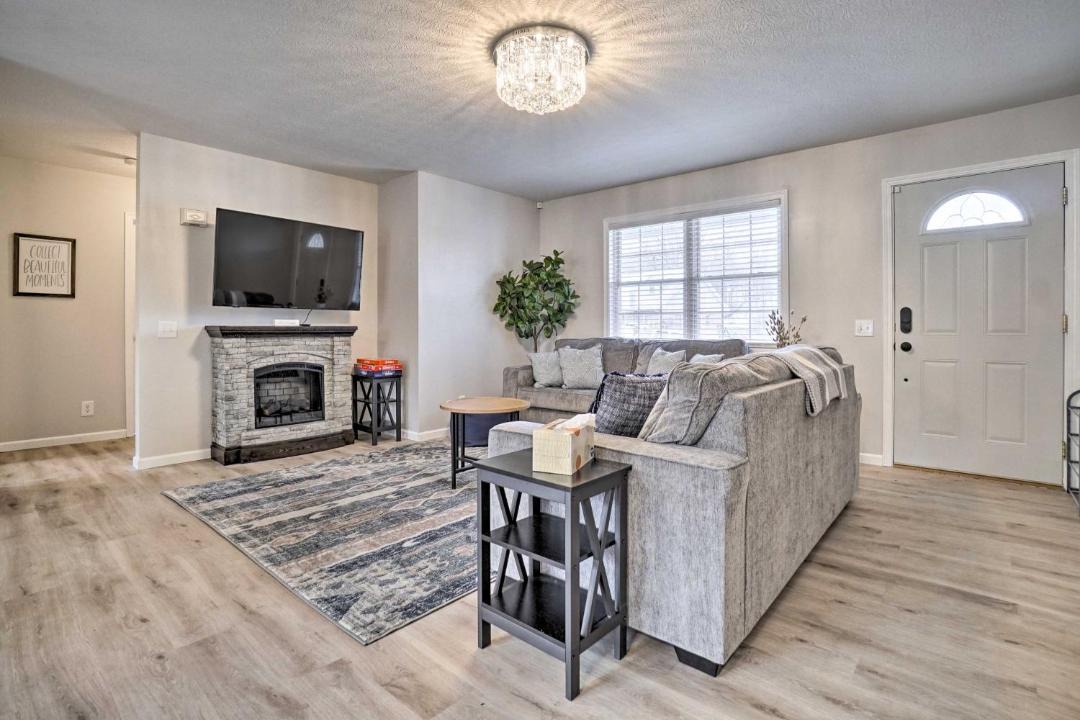 Photo of Livingroom in Logan