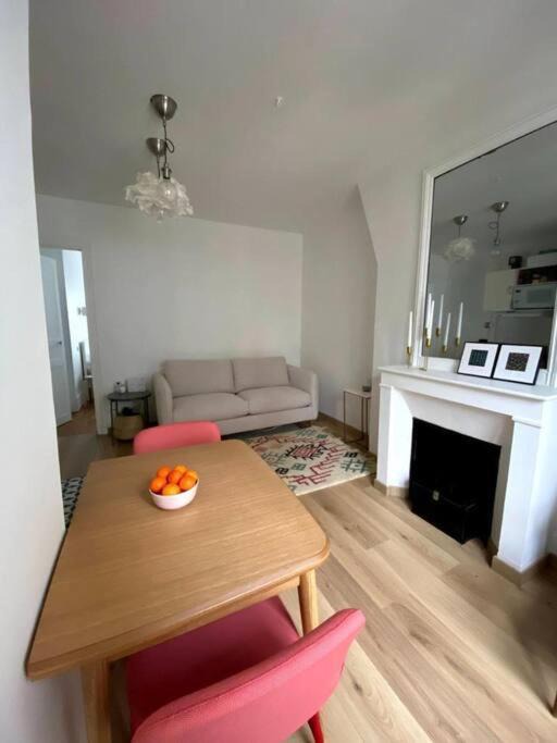 Photo of Livingroom in Quartier du Gros-Caillou