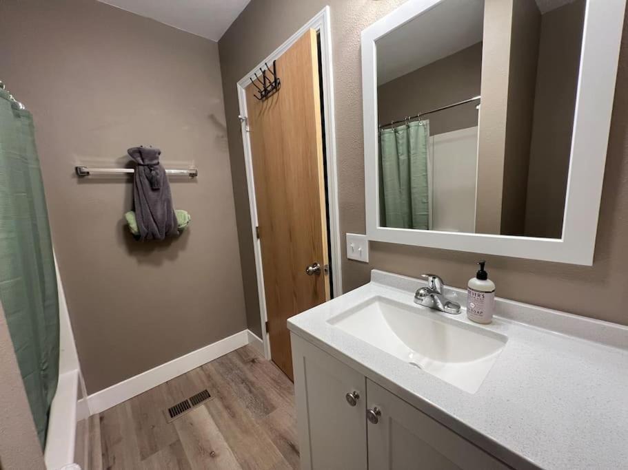 Photo of Bathroom in Central - Terry