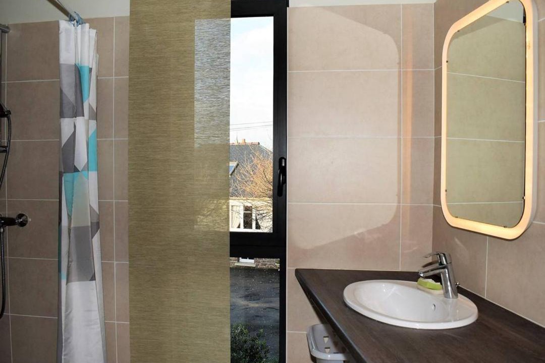 Photo of Bathroom in Tregastel