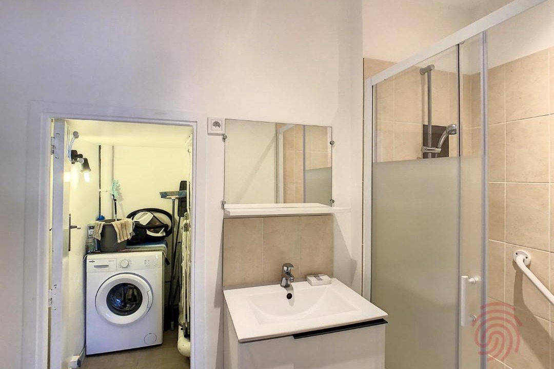 Photo of Bathroom in Lamalou-les-Bains