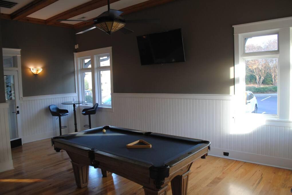 Photo of Livingroom in Greensboro