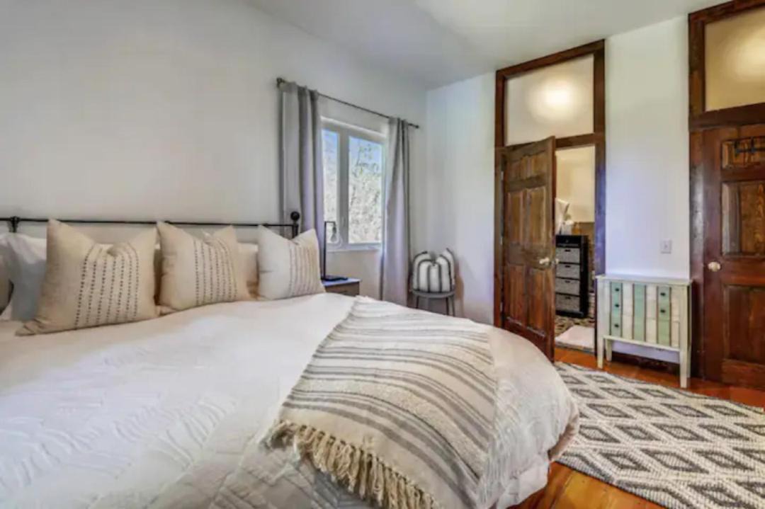 Photo of Bedroom in Sagaponack