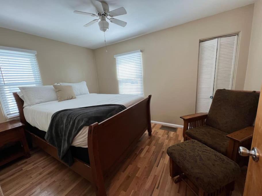 Photo of Bedroom in Central - Terry