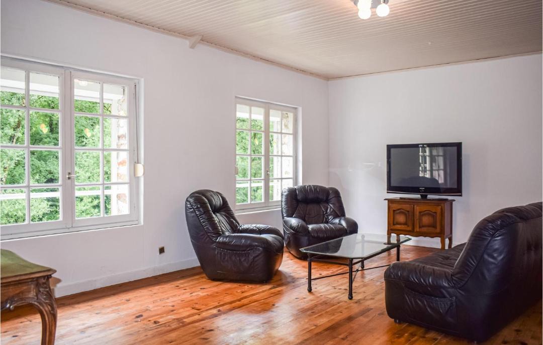 Photo of Livingroom in Pommerit-Jaudy