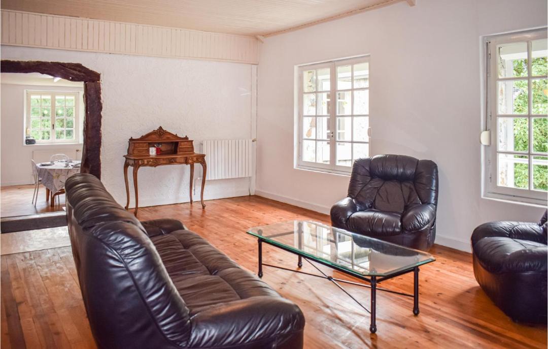 Photo of Livingroom in Pommerit-Jaudy