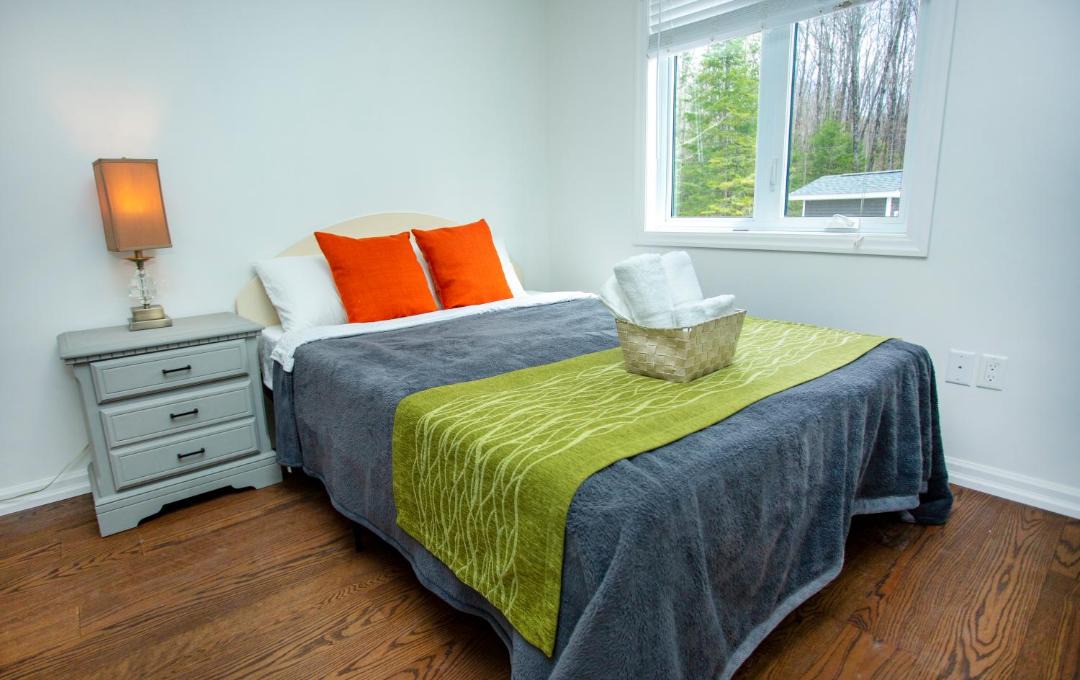 Photo of Bedroom in Haliburton