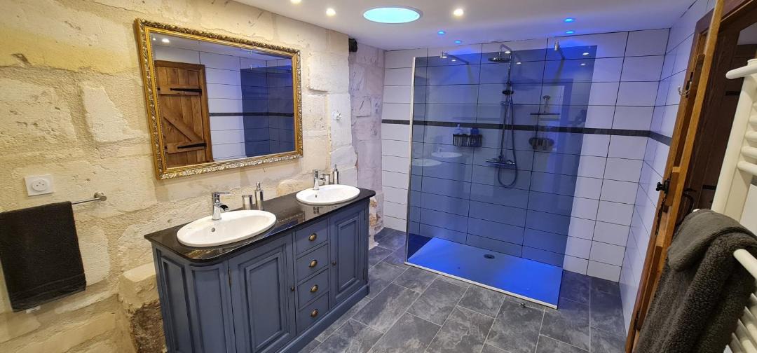 Photo of Bathroom in Villegouge