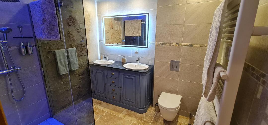 Photo of Bathroom in Villegouge