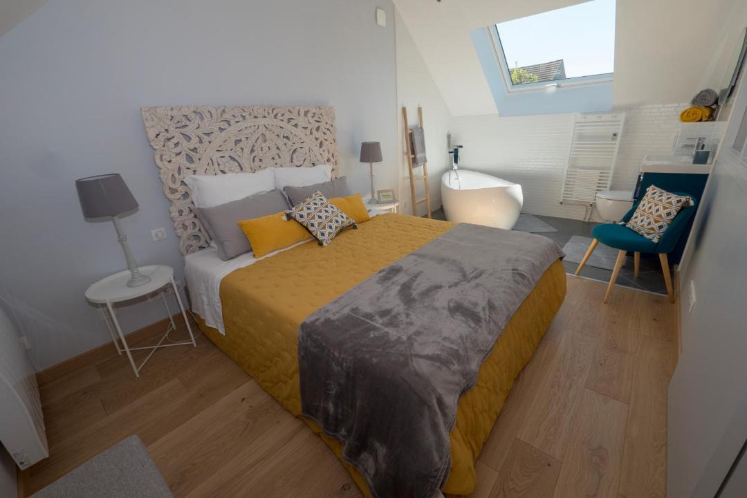 Photo of Bedroom in Ury