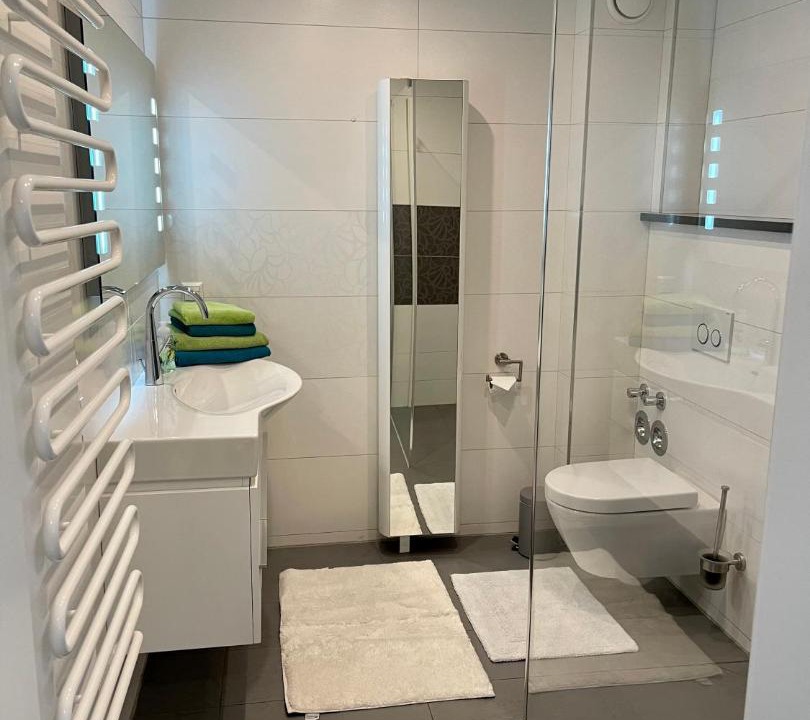 Photo of Bathroom in Egg