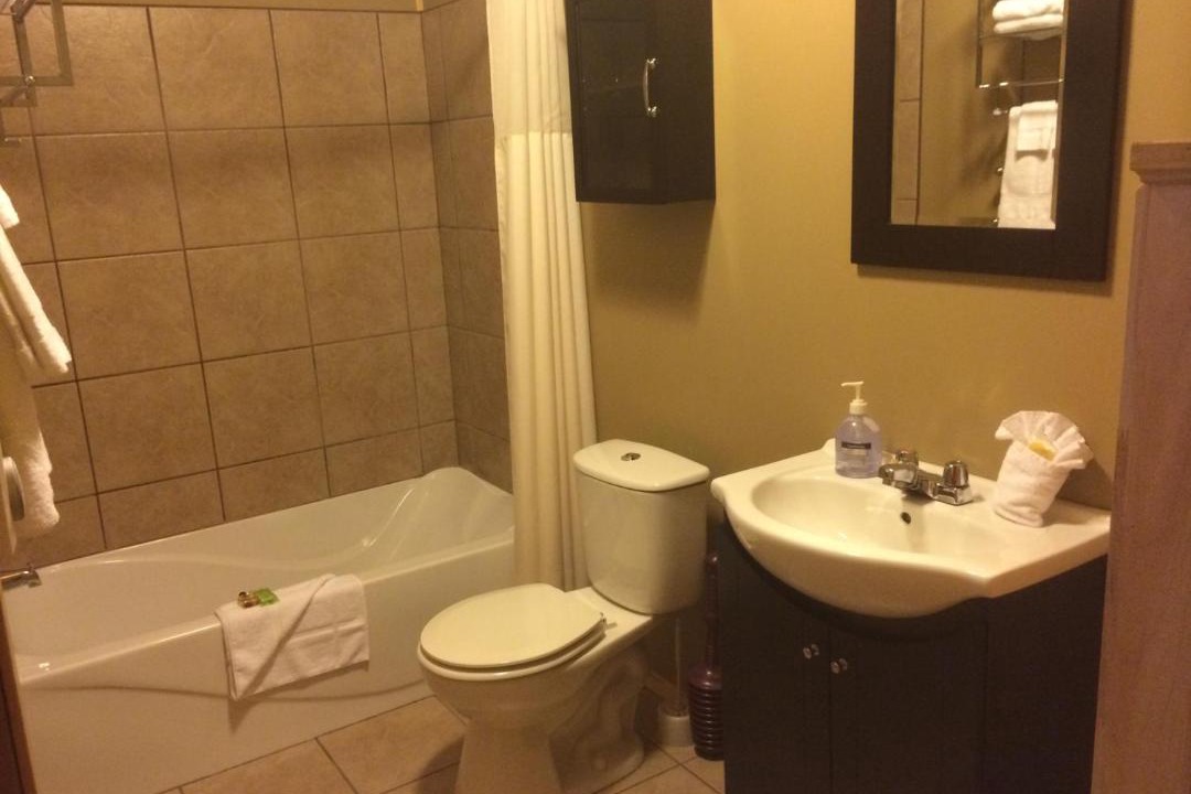 Photo of Bathroom in Algonquin Highlands