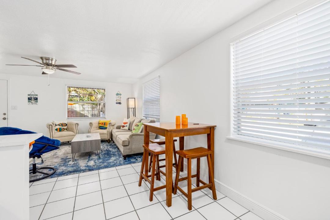 Photo of Livingroom in Central Sarasota