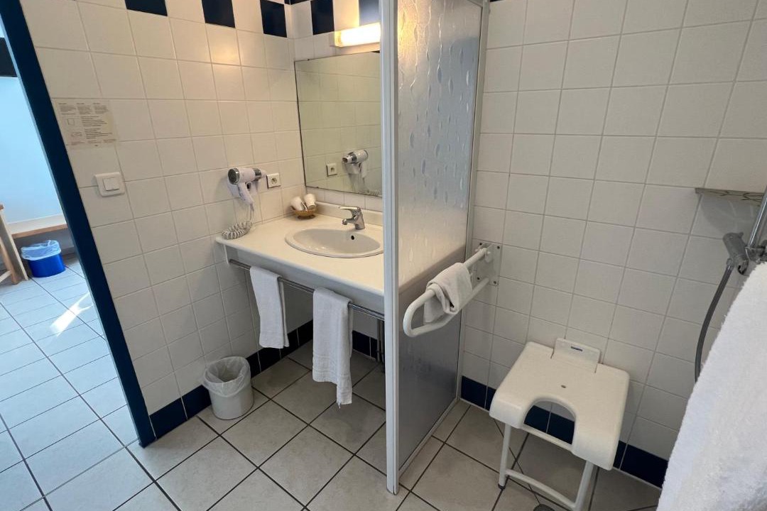 Photo of Bathroom in Onet-le-Chateau