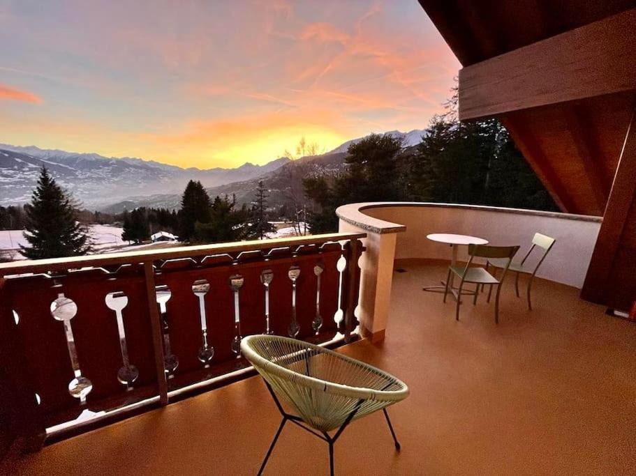 Photo of Patio Balcony in Lens