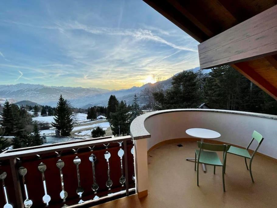 Photo of Patio Balcony in Lens