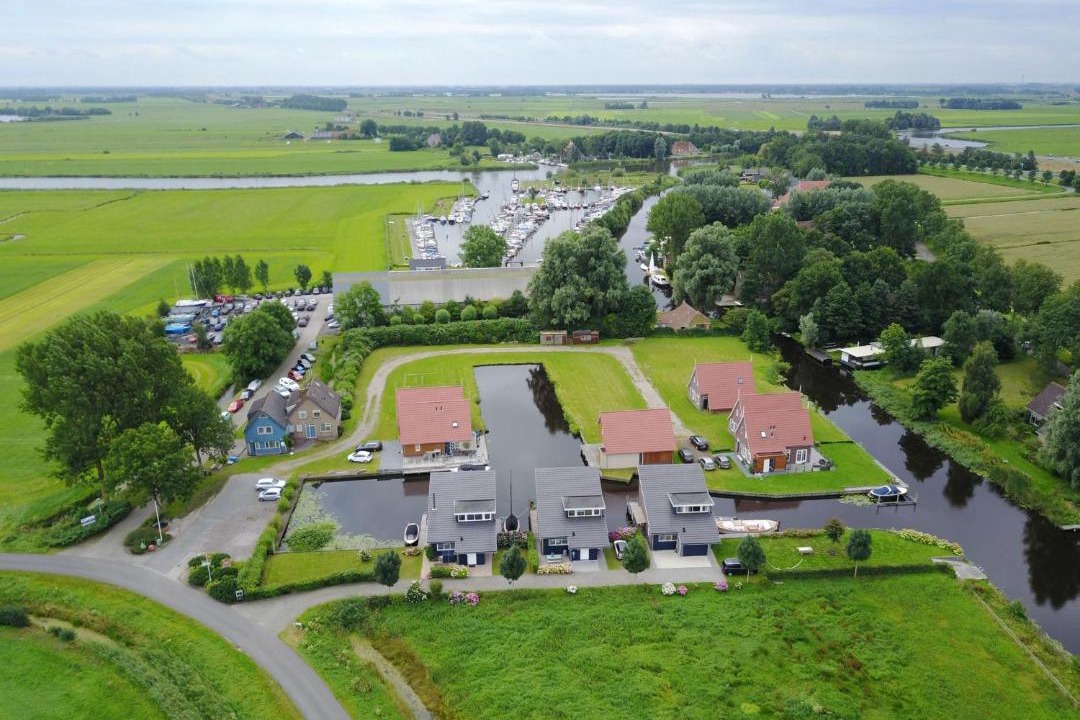 Photo of Others in Uitwellingerga