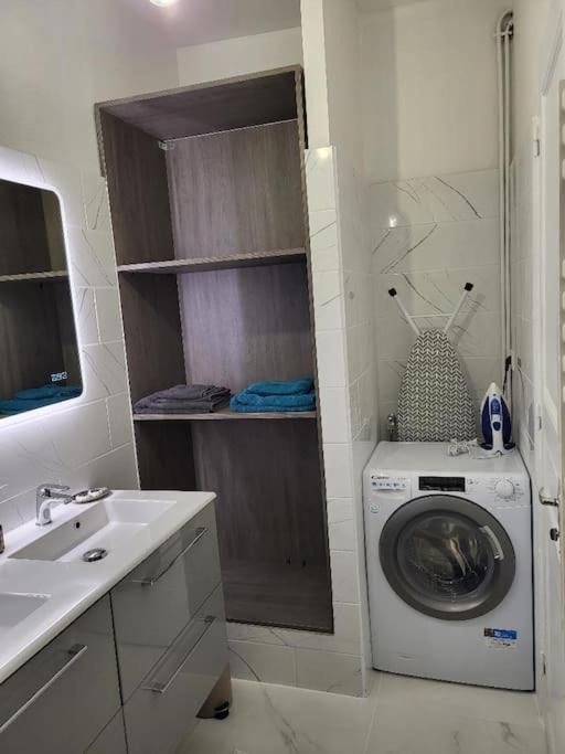 Photo of Bathroom in 5th Arrondissement