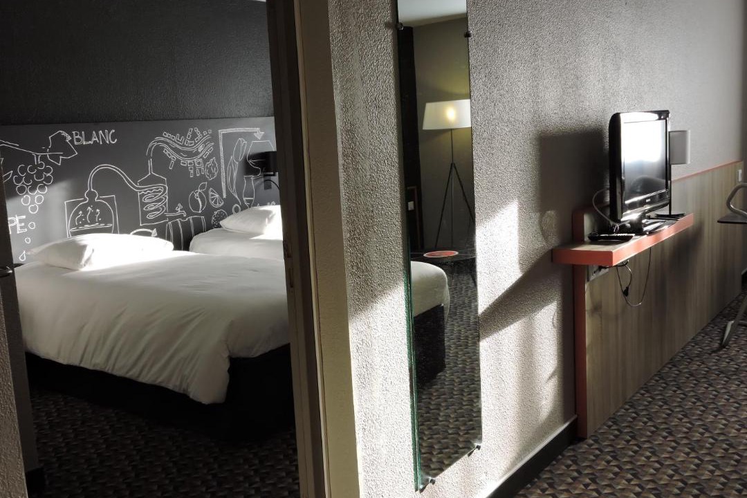 Photo of Bedroom in Chateaubernard
