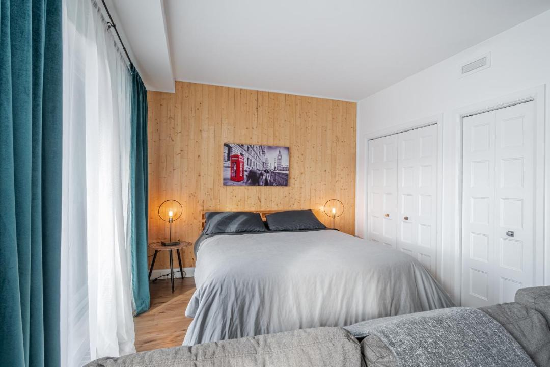 Photo of Bedroom in La Cite-Limoilou