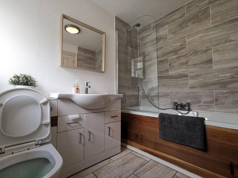 Photo of Bathroom in Luss