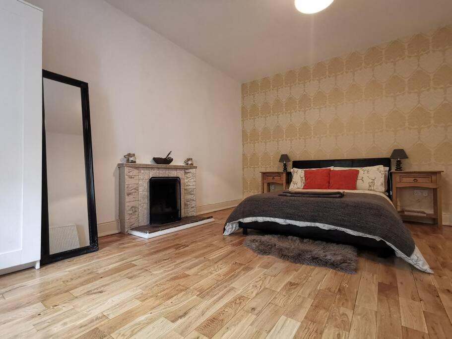 Photo of Bedroom in Luss