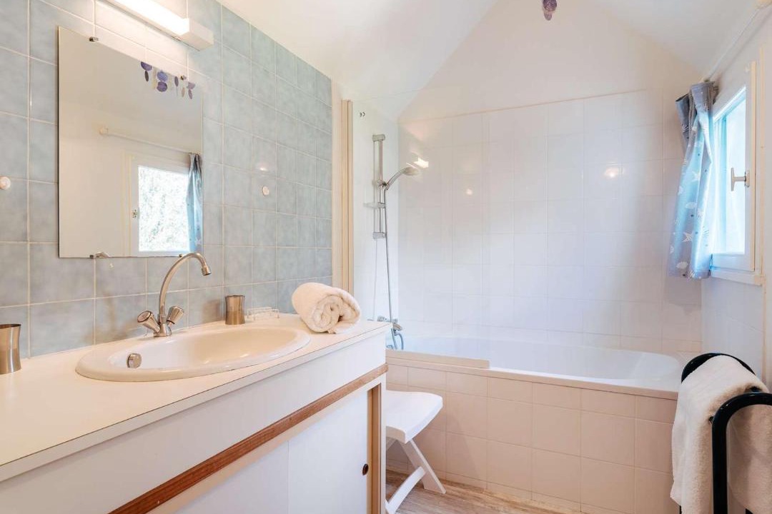 Photo of Bathroom in Carnac