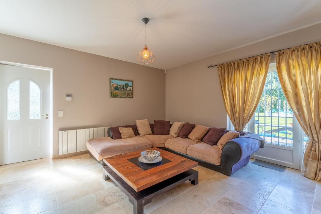 Photo of Livingroom in Plan-d'Orgon