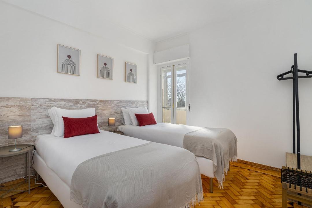 Photo of Bedroom in Alges