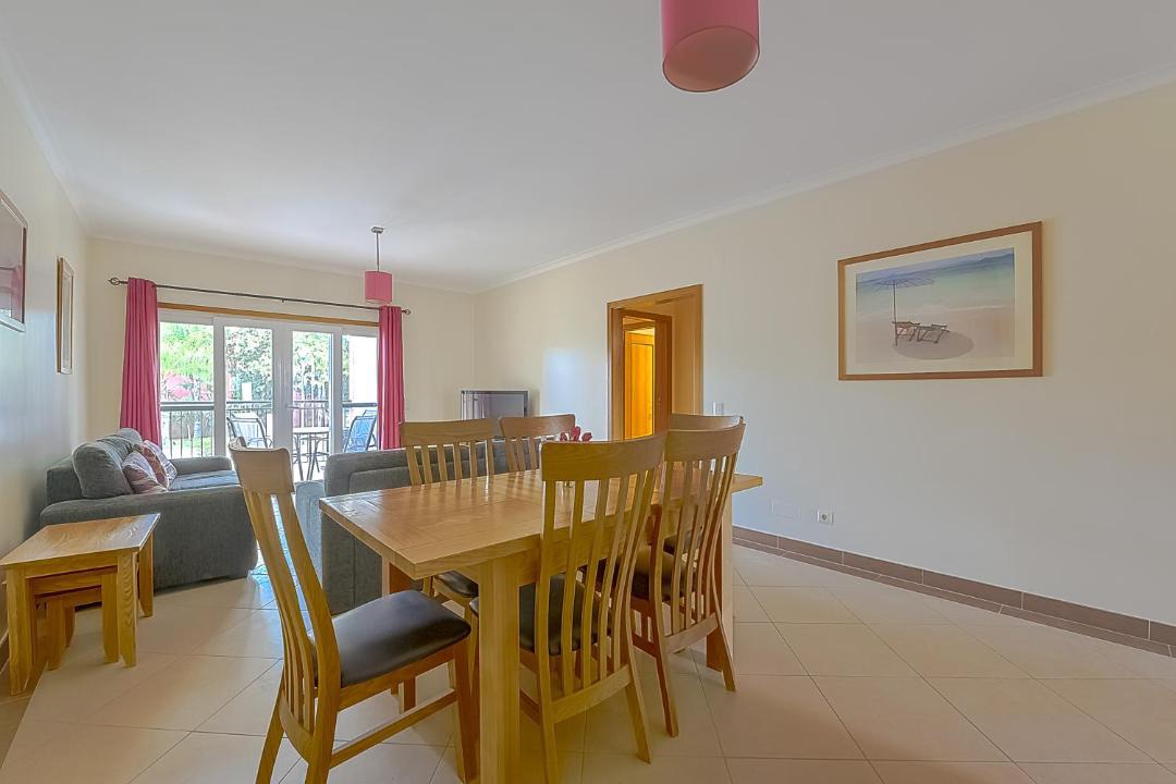 Photo of Livingroom in Canada