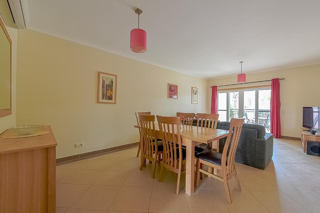 Photo of Livingroom in Canada