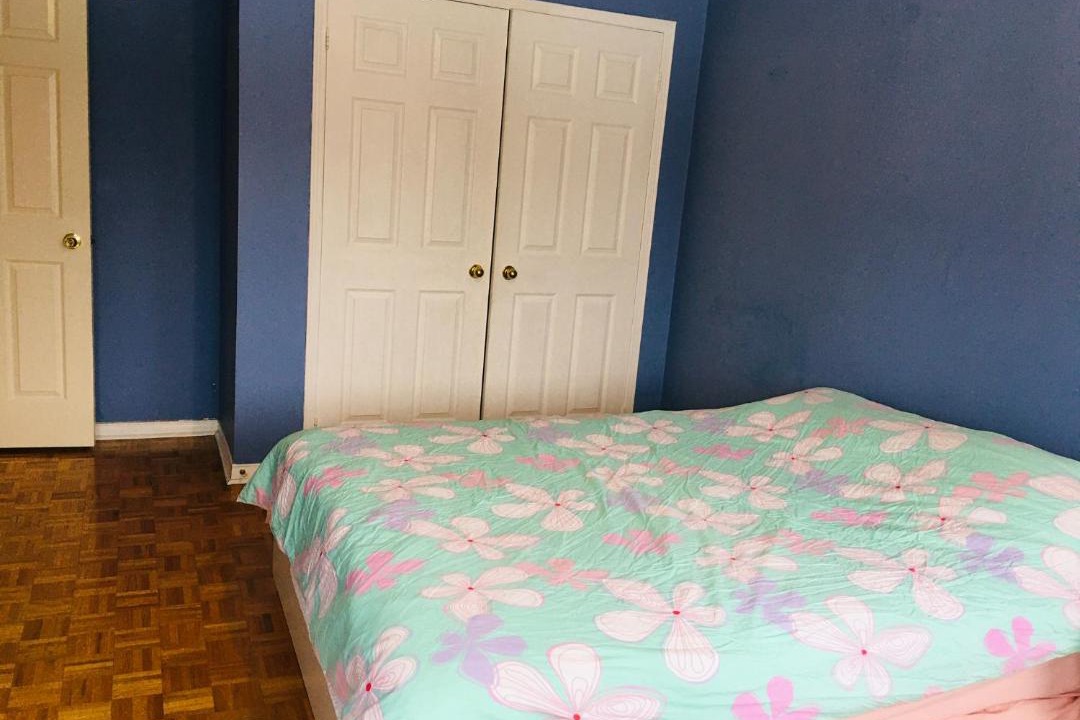 Photo of Bedroom in Highland Creek
