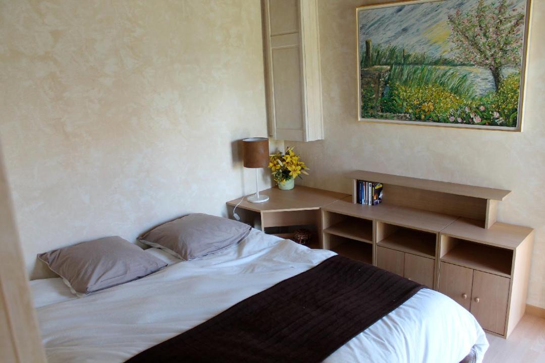 Photo of Bedroom in Commes