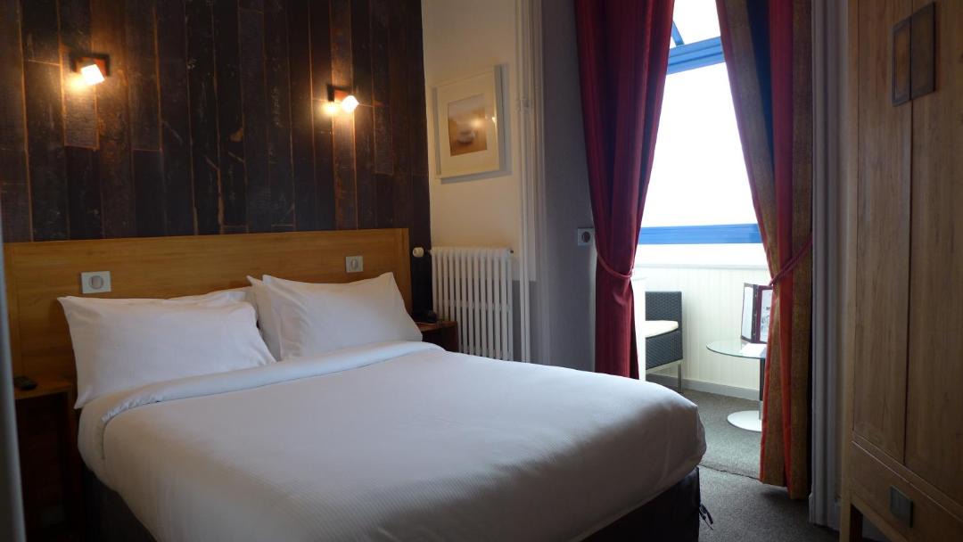 Photo of Bedroom in Ile-de-Brehat