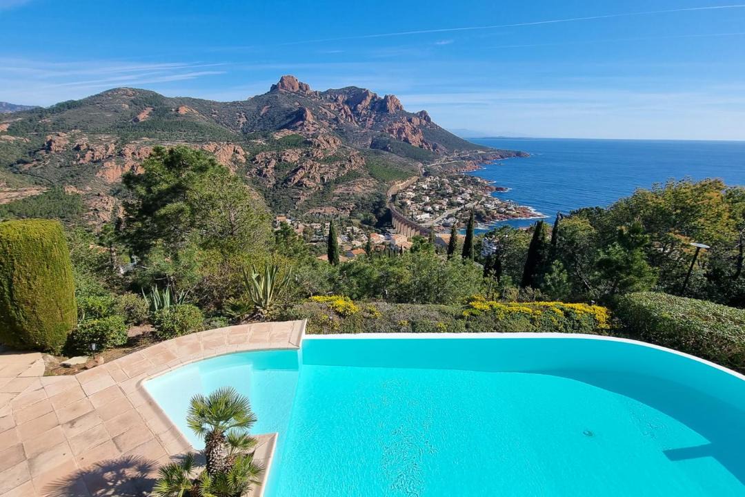 Photo of Outdoor in Antheor