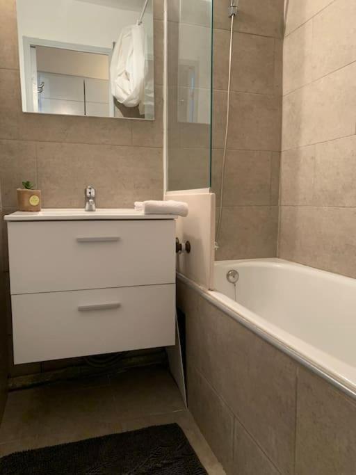 Photo of Bathroom in Cannes La Bocca