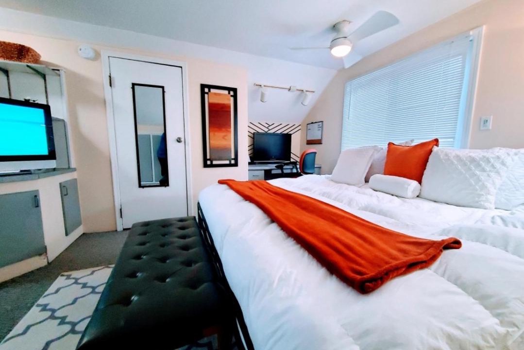 Photo of Bedroom in Pontiac