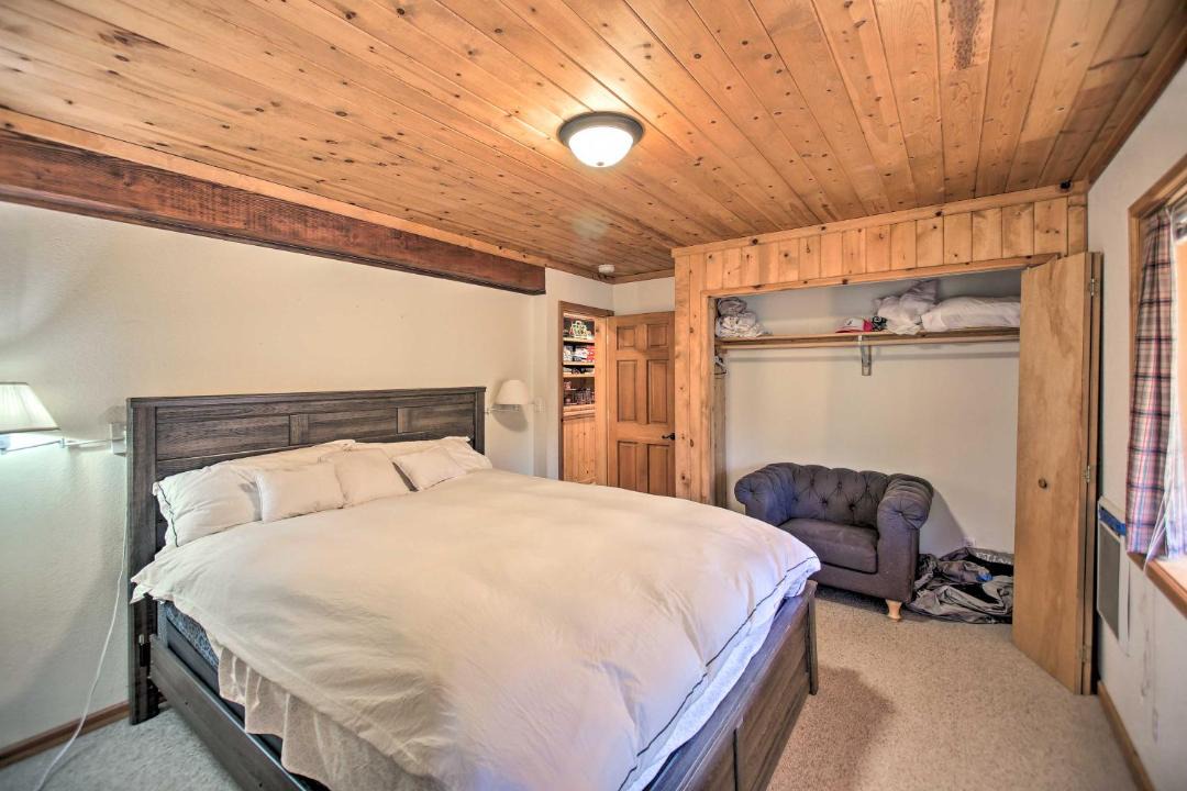 Photo of Bedroom in Pine Mountain Club
