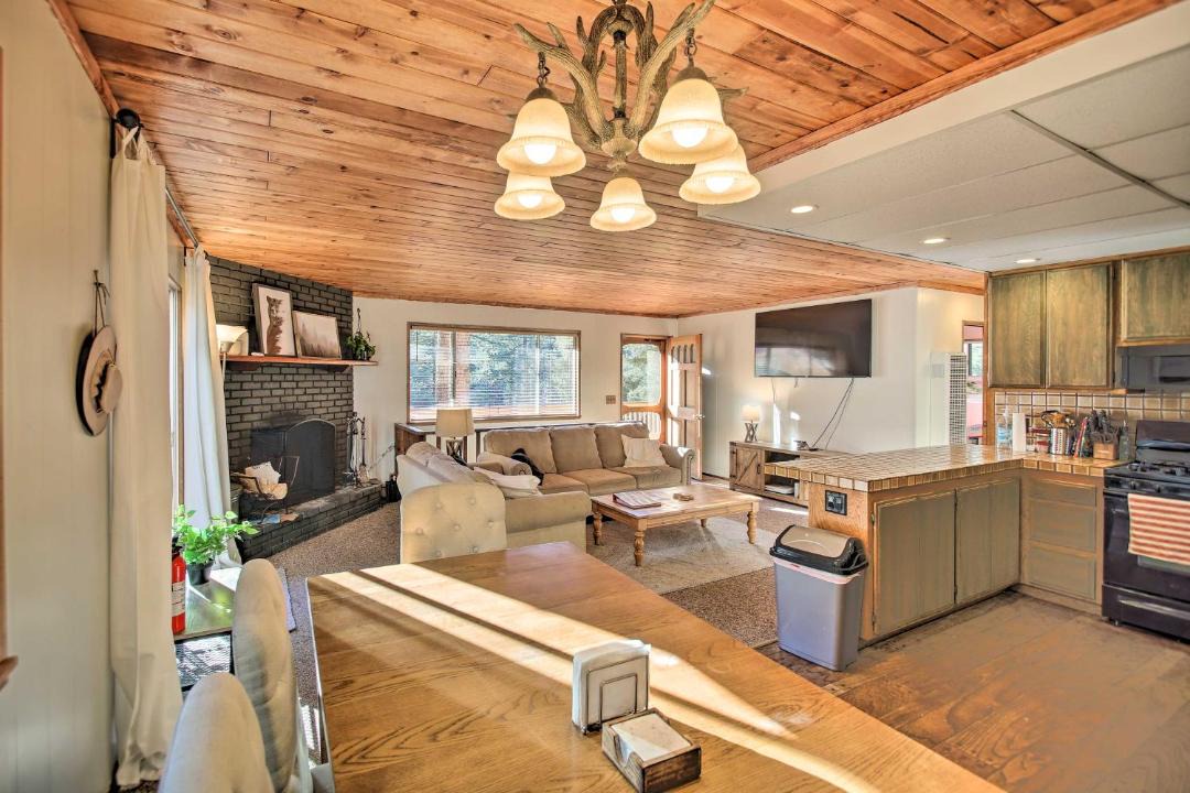 Photo of Kitchen in Pine Mountain Club