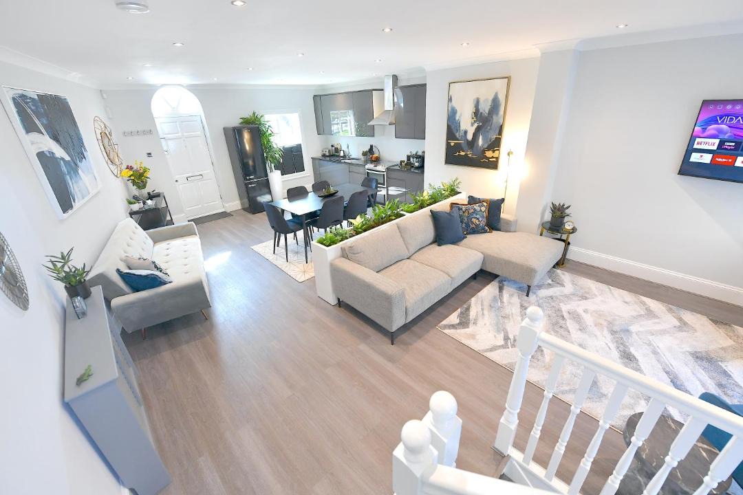 Photo of Livingroom in Bishop's