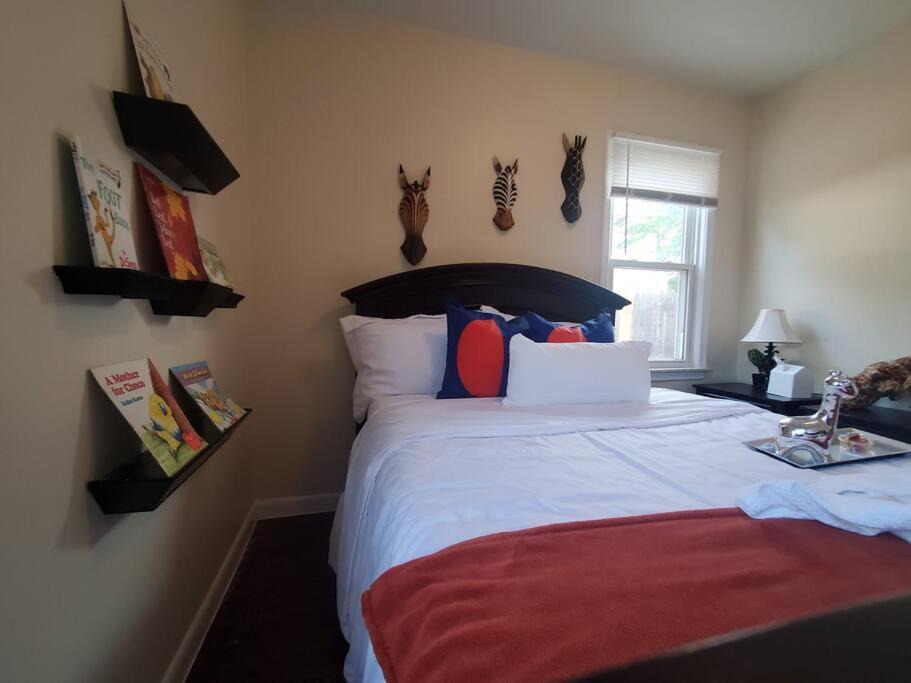 Photo of Bedroom in Pontiac