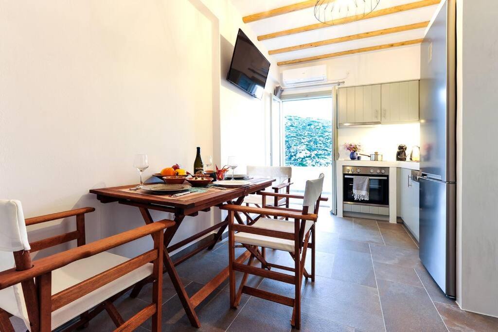 Photo of Kitchen in Herronisos
