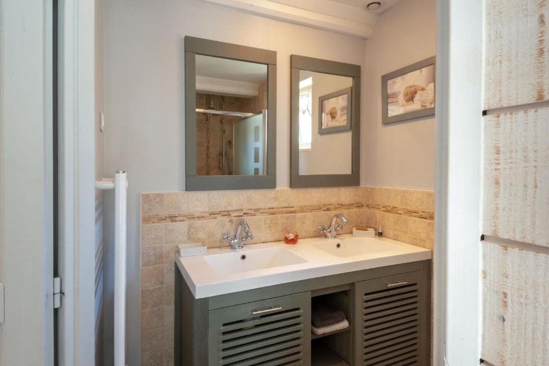 Photo of Bathroom in Creances