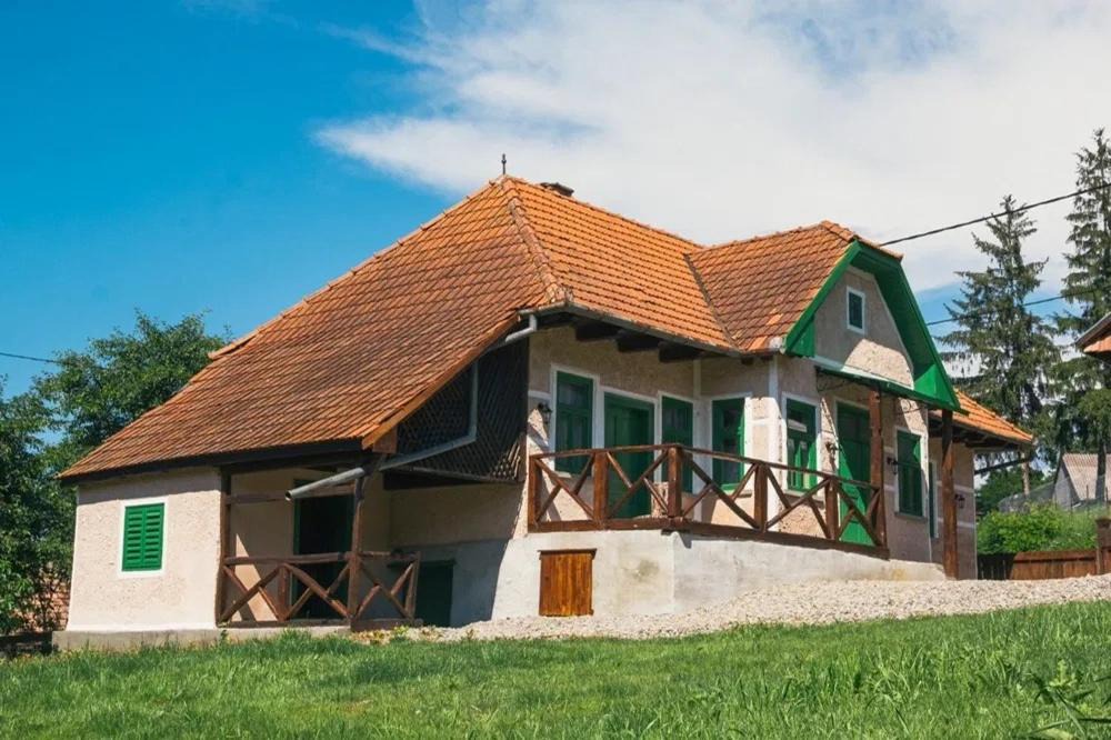 Photo of Others in Borosneu Mare