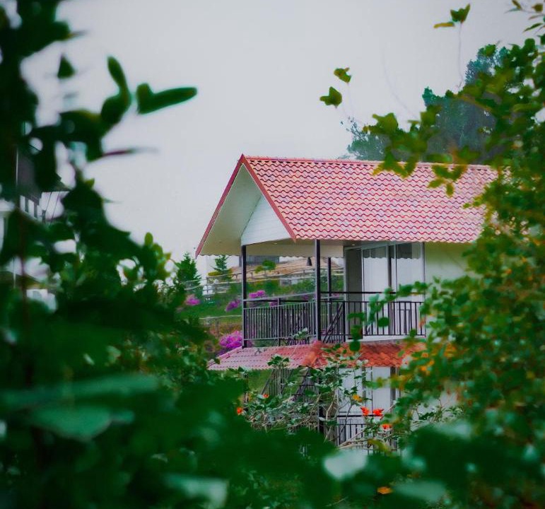 Photo of Buildings in Devikolam
