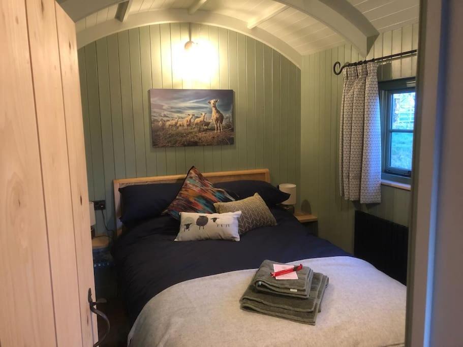 Photo of Bedroom in Stone in Oxney