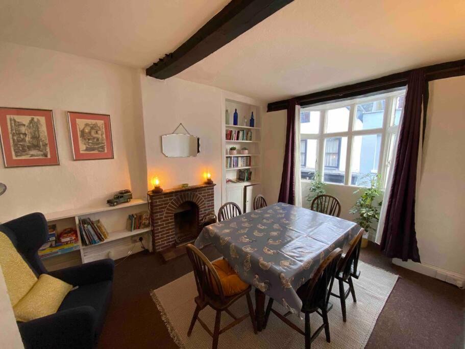 Photo of Livingroom in Ross-on-Wye