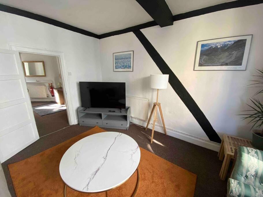 Photo of Livingroom in Ross-on-Wye