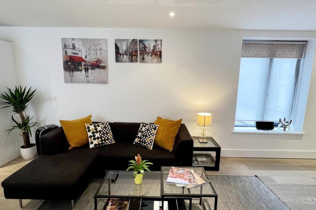 Photo of Livingroom in Covent Garden